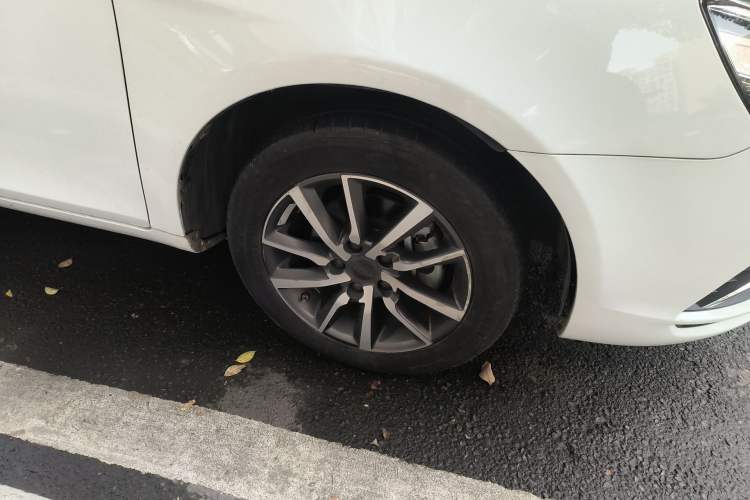 Used Geely Auto Emgrand 2020 1.5L CVT Upward Version Right Front Wheel Hub