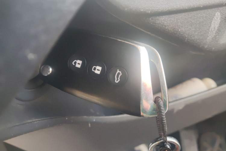 Used Baojun KiWi EV 2021 Designer Lithium Iron Phosphate
