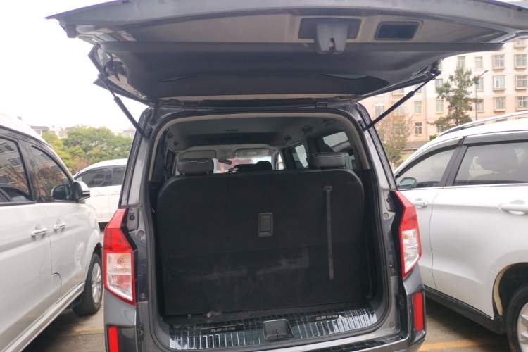 Used Wuling Zhengcheng 2021 1.5T Manual Luxury Version Trunk