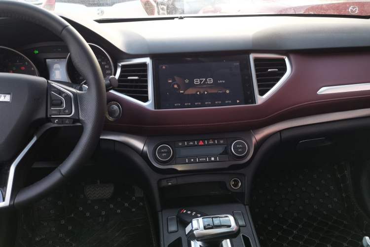 Used Haval H6 Coupe 2019 1.5T Automatic Two-Wheel Drive Luxury Smart Connectivity Version China VI Standard Audio And AC Panel