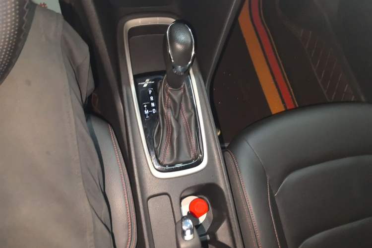 Used Chevrolet Monza 2020 Light Hybrid RS 330T Automatic Comfort Edition Gear Lever
