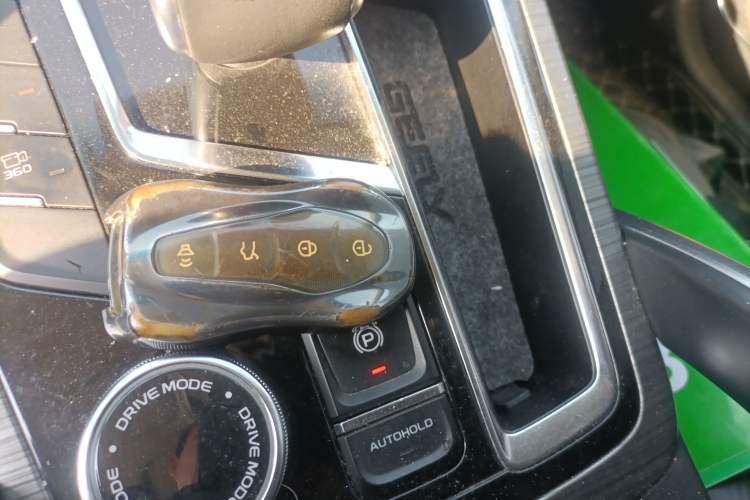 Used Geely Auto Emgrand X7 Sport 2021 Million Edition 1.8TD DCT Two-Wheel Drive Luxury Model
