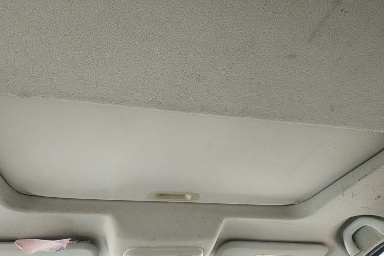 Used SWM X3 2021 1.5L Manual Comfort Version 7 Seats Headliner