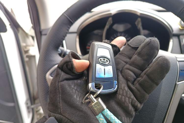 Used Huatai Santa Fe 2016 1.5T Gasoline Manual Two-Wheel Drive Smart Enjoyment i3 Model
