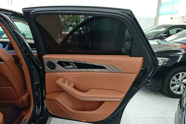 Used Hongqi H9 2020 2.0T Smart Connect Flagship Edition

