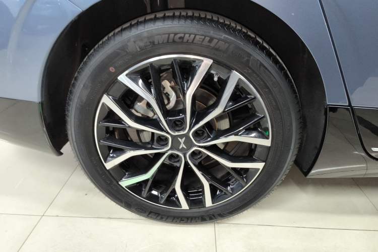 Used XPeng P5 2022 460E+ Exterior 8