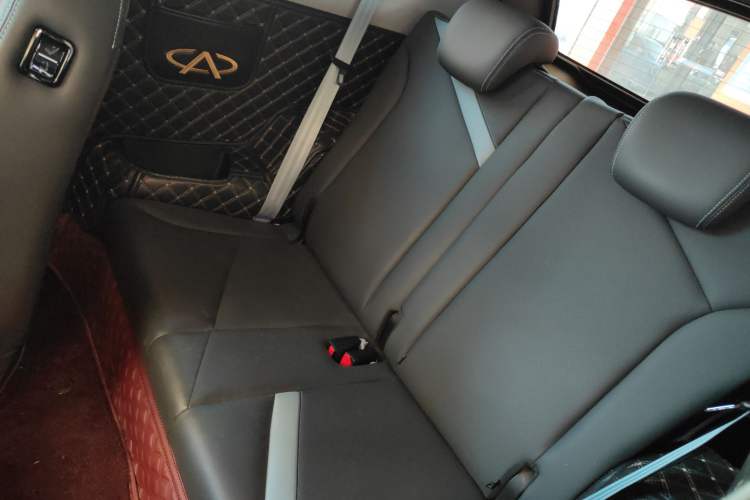 Used Chery New Energy Boundless Pro 2022 301km LingShou Edition Lithium Iron Phosphate Left Rear Seat