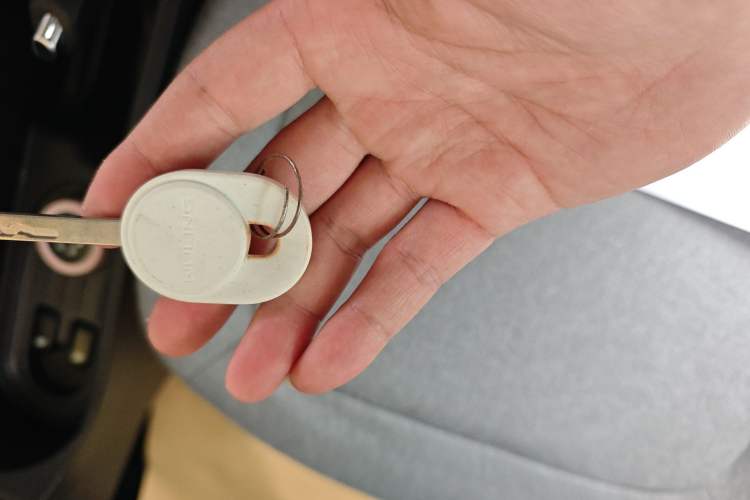 Used Wuling Hongguang MINIEV 2022 Macaron Premium Model – Lithium Ternary Battery Vehicle Key