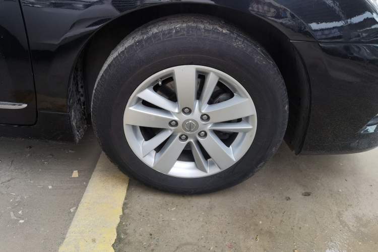 Used Nissan Teana 2011 2.0L XL Comfort Edition Right Front Wheel Hub