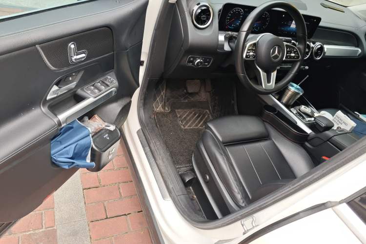 Used Mercedes-Benz GLB 2020 GLB 200 Dynamic Edition Driver Seat