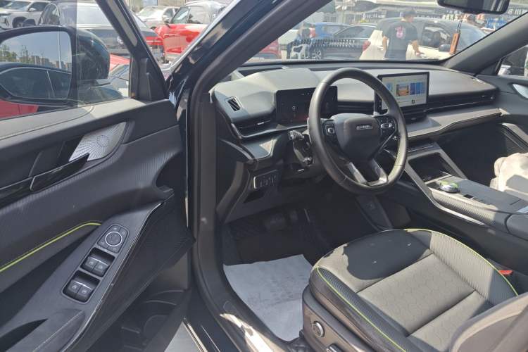 Used Haval H6S 2022 2.0T Two-Wheel Drive ZhiRun Version
