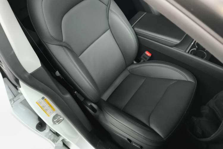 Used Tesla Model Y 2025 Long-Range All-Wheel Drive First Edition