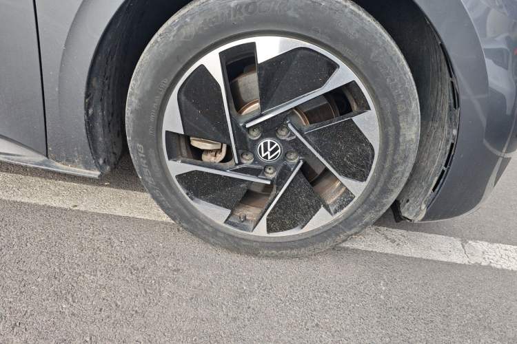 Used Volkswagen ID.3 2023 Upgraded Model Pure Intelligent Enjoyment Version Right Front Wheel Hub