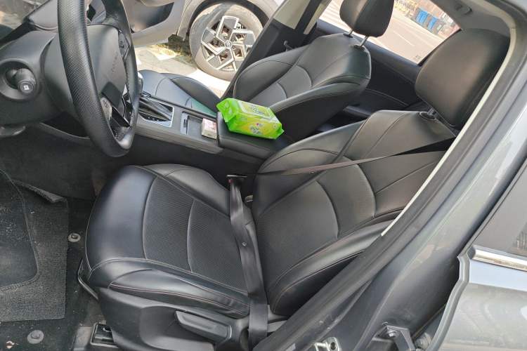 Used Roewe i5 2023 1.5L CVT Luxury Edition
