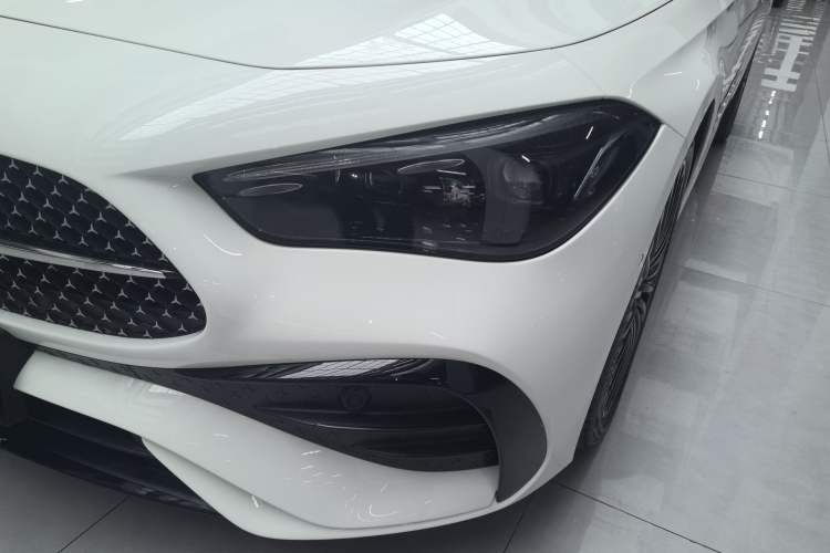 Used Mercedes-Benz CLE 2025 CLE 300 4MATIC Luxury Coupe
