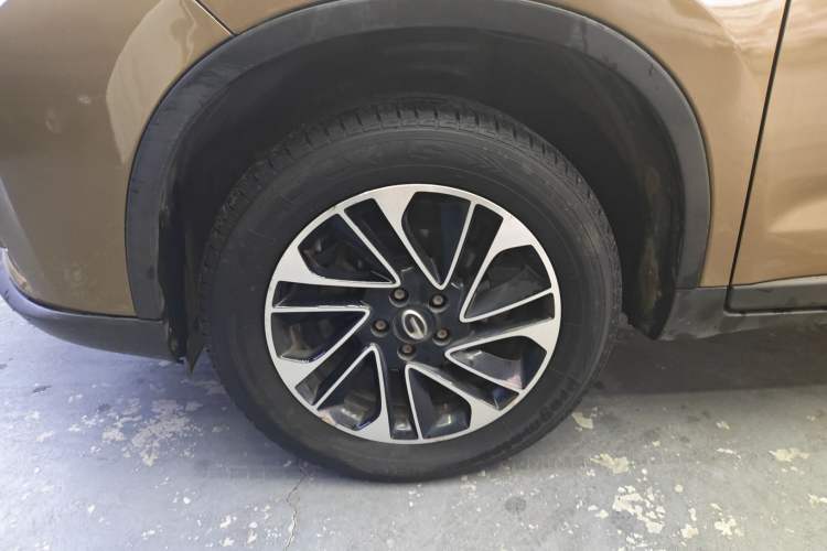 Used GAC Trumpchi GS4 2015 200T G-DCT Elite Edition Left Front Wheel Hub