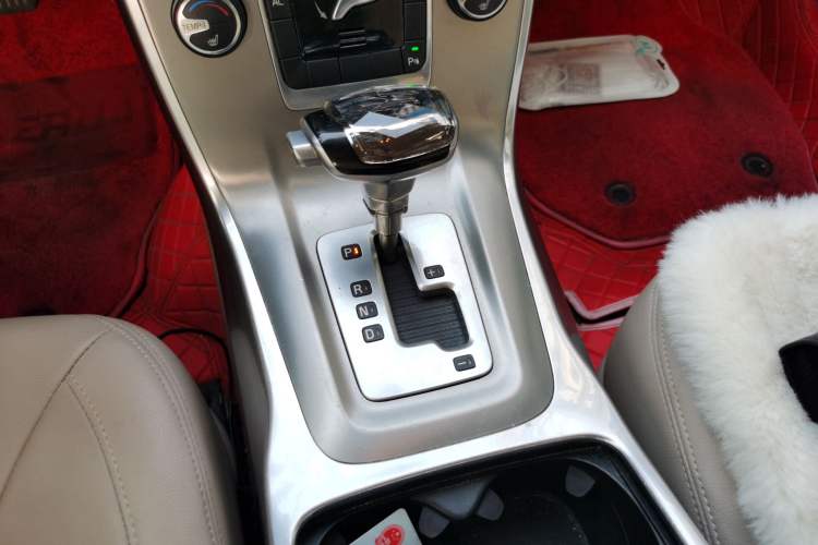 Used Volvo S80L 2012 2.0T T5 Luxury Edition Gear Lever