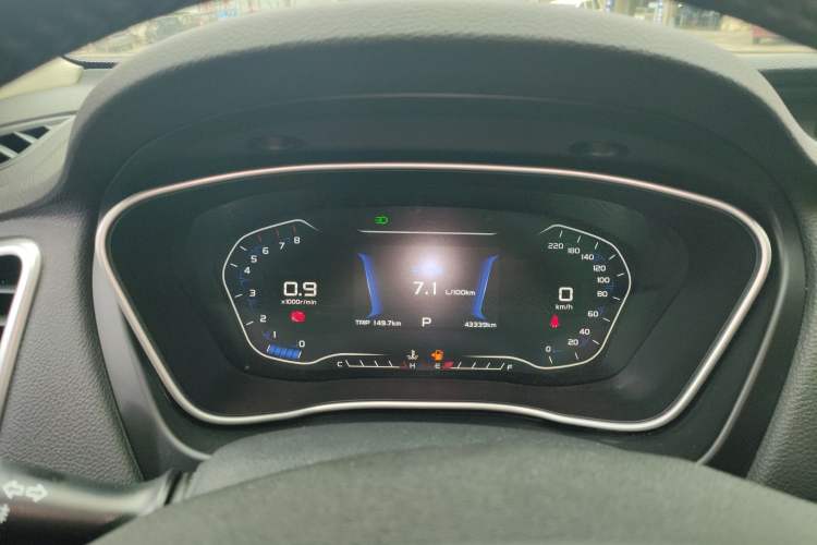 Used Geely Auto Vision X6 2018 1.4T CVT 4G Connected Flagship Edition