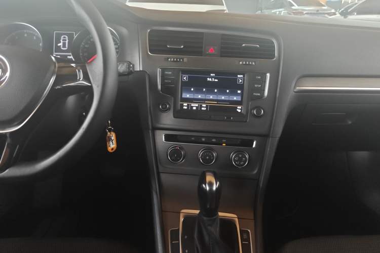 Used Volkswagen Golf 2015 1.6L Automatic Comfort Model