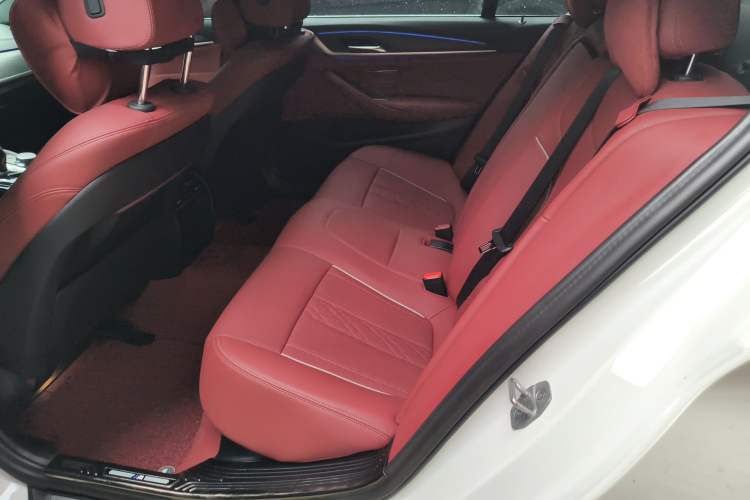 Used BMW 5 Series 2023 530Li Leading Model M Sport Package Left Rear Seat