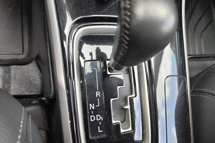 Used Mitsubishi Outlander 2018 2.0L Two-Wheel Drive Glory Edition 5 Seats
