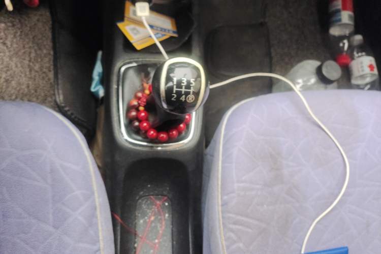 Used FAW Xiali N7 2013 1.3L Manual Luxury Model Gear Lever