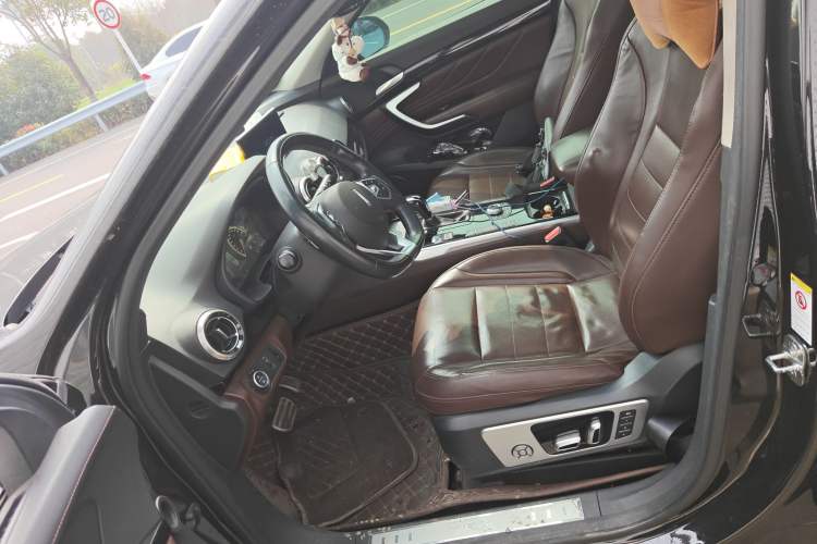 Used Wey VV7 2017 2.0T Flagship Model
