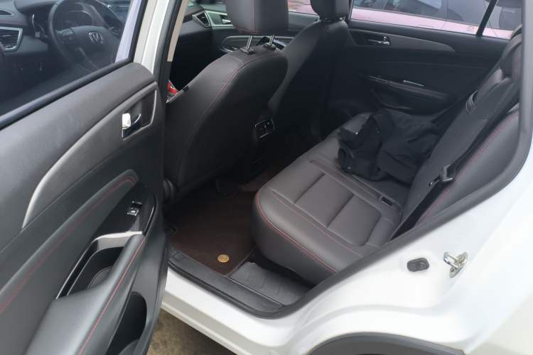 Used CHANGAN CS75 2017 Shangkui Edition 1.5T Automatic Fengxiang Model
