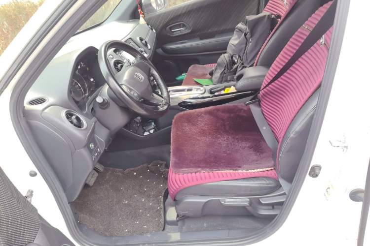 Used Honda XR-V 2015 1.8L EXi CVT Comfort Version
