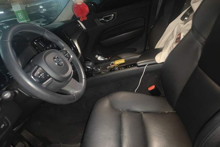 Used Volvo XC60 2021 T5 4x4 Smart Luxury Edition