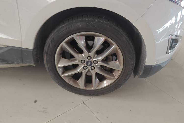 Used Ford Edge 2015 2.7T GTDi 4x4 Prestige 7-Seater Right Front Wheel Hub