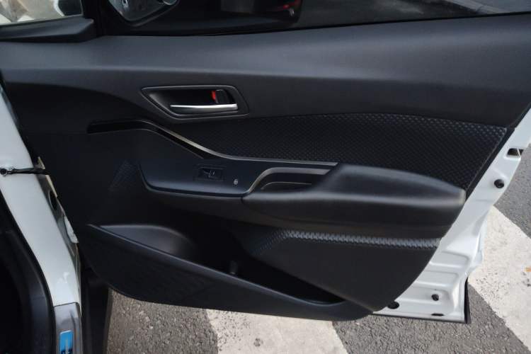 Used Toyota IZOA EV 2020 E·Smart Edition Interior 2