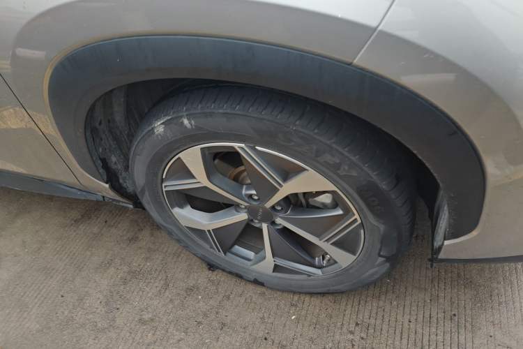 Used AION V 2021 Plus 70 Smart Technology Edition Lithium Iron Phosphate
