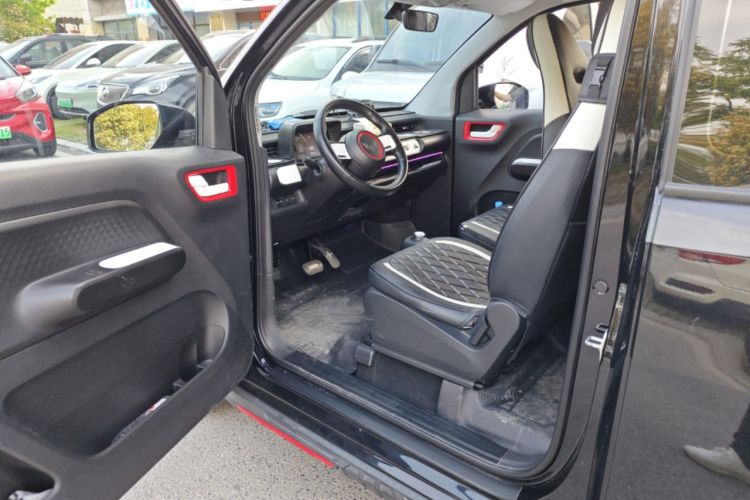 Used Wuling Hongguang MINIEV 2022 GAMEBOY 200km Gaming Edition with Lithium Iron Phosphate
