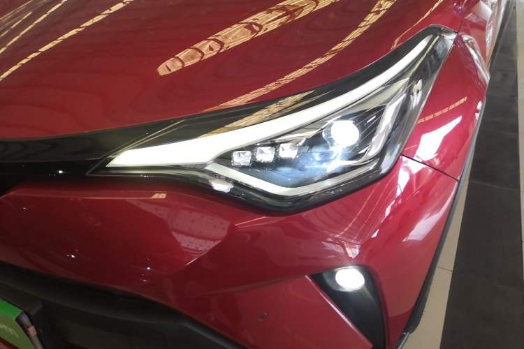 Used Toyota C-HR 2021 2.0L Luxury Edition Left Front Headlight