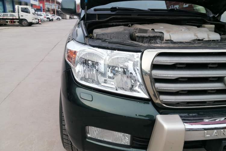 Used Toyota Land Cruiser 2007 4.7L Automatic VX-R Right Front Headlight