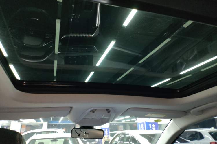 Used Peugeot 5008 2017 380THP 7-Seater Elite Edition Headliner