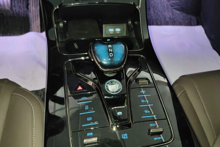 Used BYD Han 2020 EV Long-Range Luxury Model Gear Lever