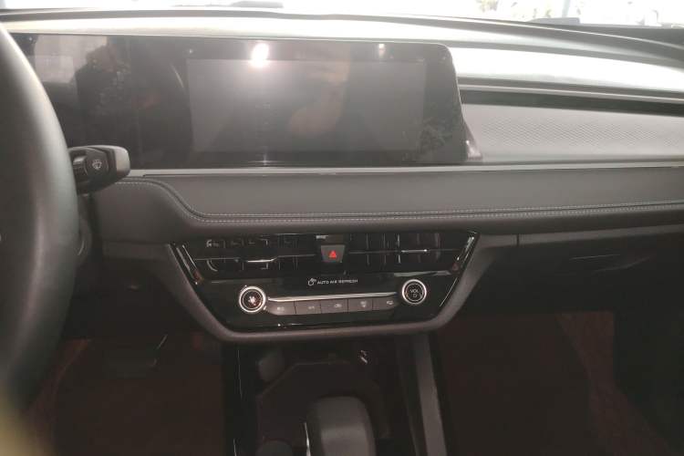 Used Ford Escort 2021 1.5L Automatic Platinum Edition Audio And AC Panel