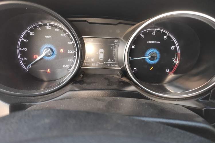 Used Zotye SR7 2016 1.5T Manual Cube Heart Edition China V Standard
