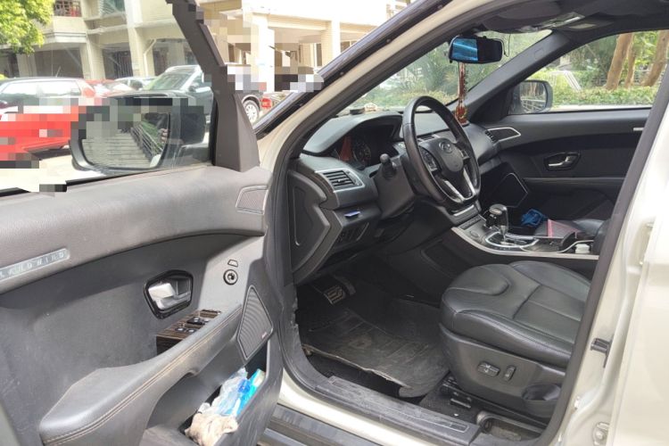 Used Land X7 2015 2.0T Panoramic Prestige Edition
