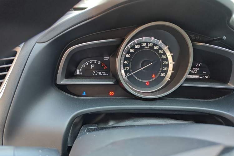 Used Mazda CX-4 2016 2.0L Automatic 2WD Blue Sky Dynamic Edition Odometer Close Up