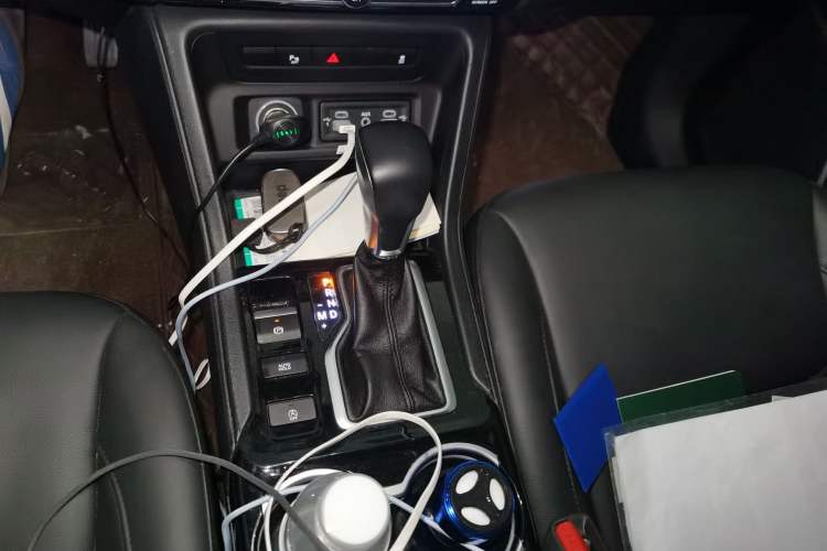 Used Jeep Commander 2018 2.0T Two-Wheel Drive Enjoyment Version China VI Emission Standard