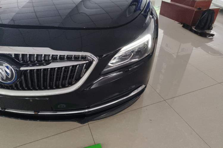 Used Buick LaCrosse 2018 30H Elite Edition