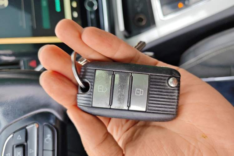 Used Roewe RX5 New Energy 2017 eRX5 50T Hybrid Connected Prestige Flagship Edition Vehicle Key