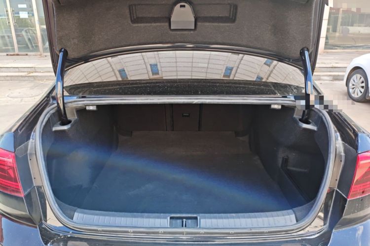 Used Volkswagen Magotan 2020 330TSI DSG Leading Model Trunk