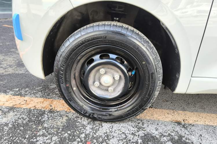 Used Wuling Hongguang MINIEV 2024 3rd Generation 215km Youth Edition Left Front Wheel Hub