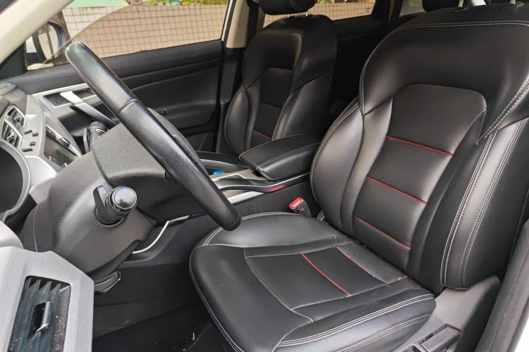 Used Geely Auto Emgrand X7 Sport 2018 1.8TD Automatic Two-Wheel Drive Zhiya Model Left Front Seat