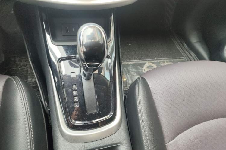 Used Nissan Tiida 2021 1.6L CVT Smart Drive Edition Gear Lever