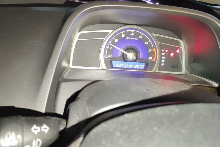 Used Honda Civic 2009 1.8L automatic luxury edition Odometer Close Up